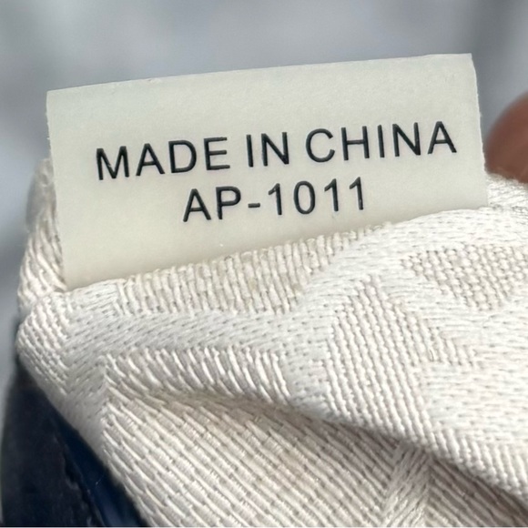 Michael Kors Dark Blue Leather Shoulder Bag EUC - Picture 3 of 9